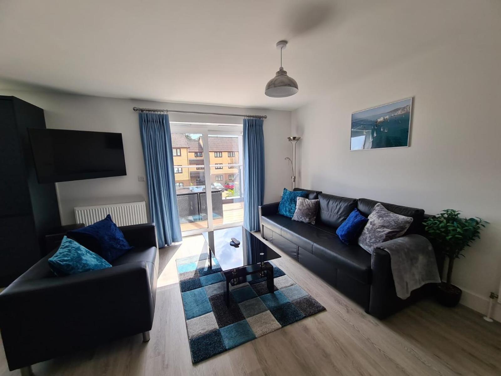 Bayvue & 7, The Bay House Apartment